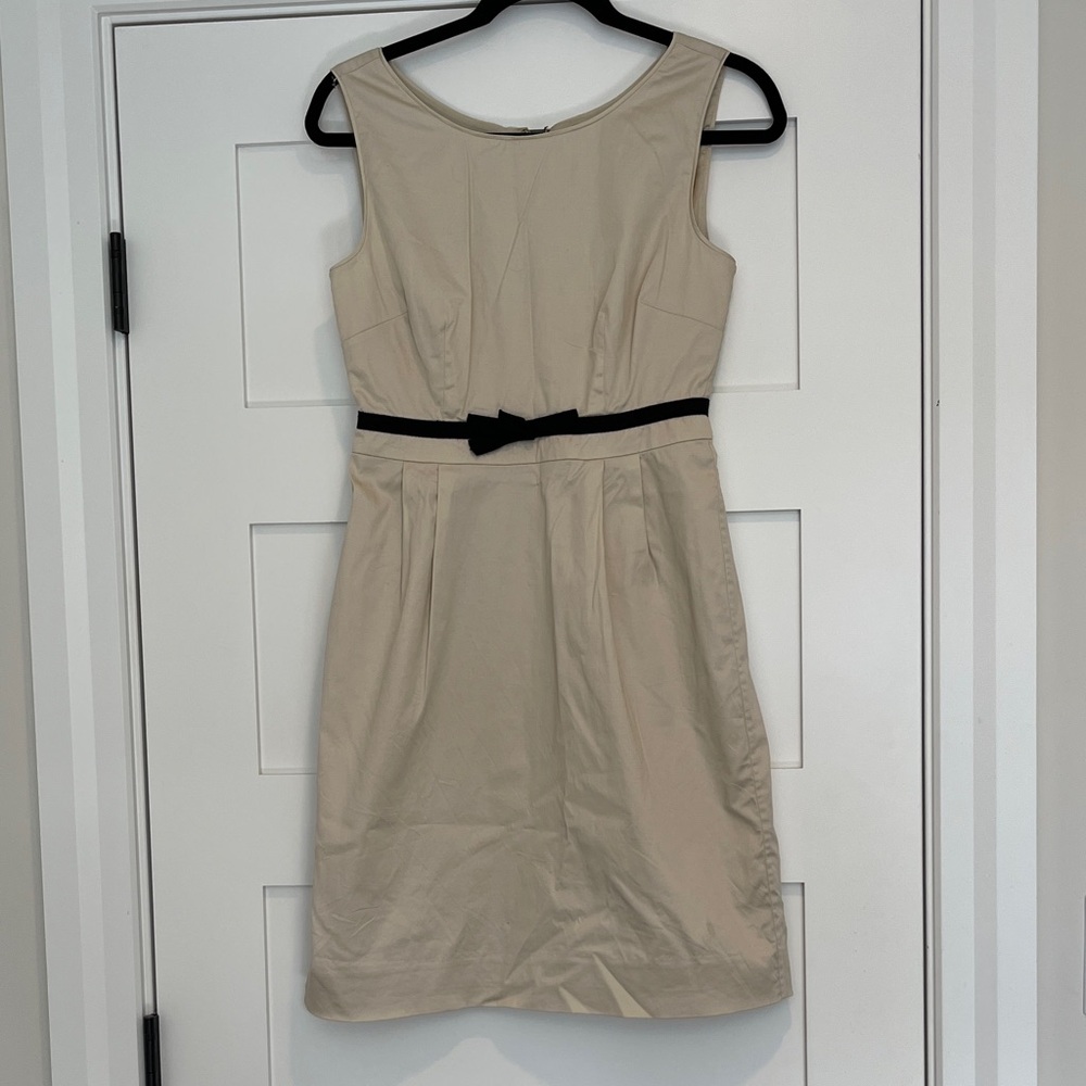Elegant Kate Spade Cream Sleeveless Dress with Black Belt